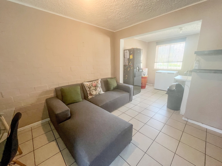 To Let 2 Bedroom Property for Rent in Pinelands Western Cape